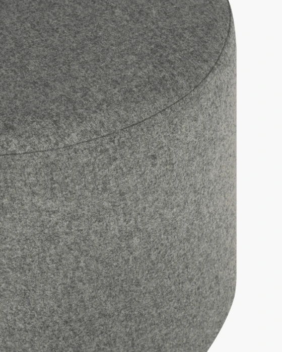 Folk-Pouf-Wide-Universal-Grey_Wool-FUR1162_index_1_622a52c9-b522-41f8-83ad-8b66a54453e2.webp