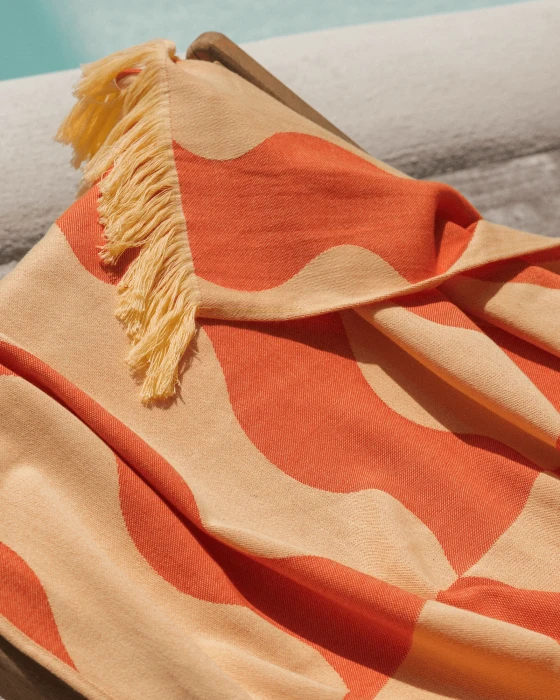 Nugo-Beach-Towel-Pumpkin-Orange-ACC2802_index_2.webp