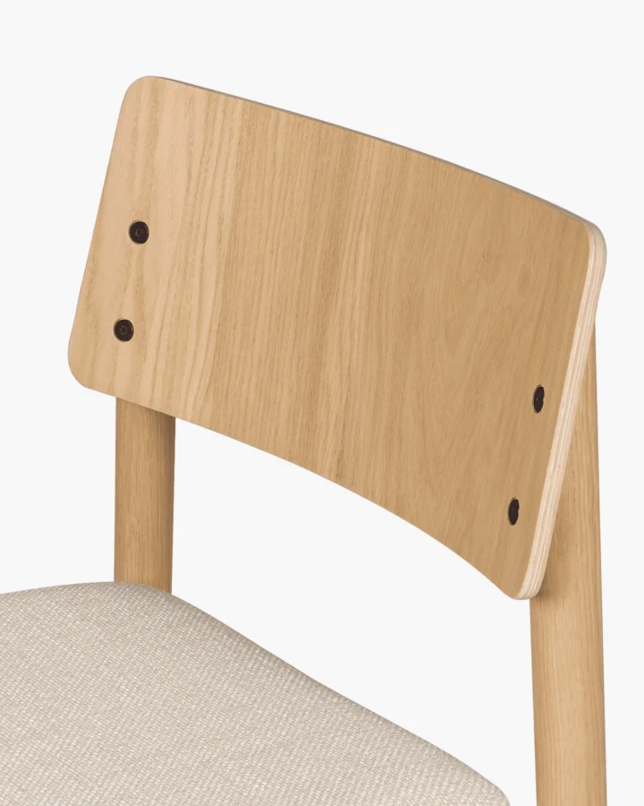 Wem-Chair-Oak-FUR4002.4-Option_Seat_Upholstered_index_4.webp